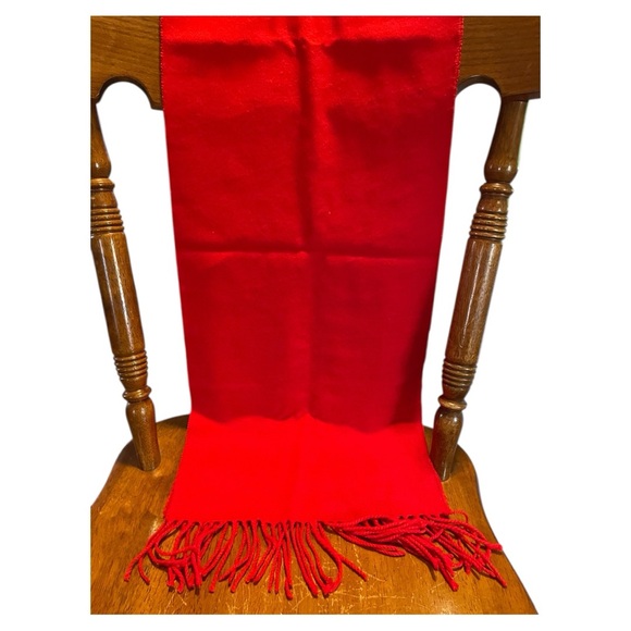100% Cashmere Red Scarf made in Scotland - Picture 3 of 5